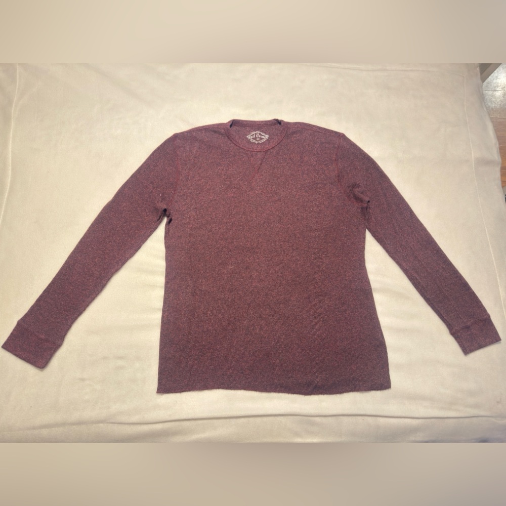 Men's Maroon long sleeve crewneck knit sweater